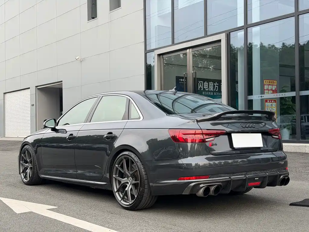 Audi S4 2019 — фото 17