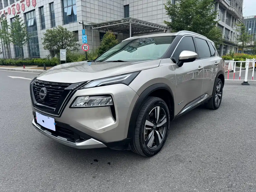 Nissan X-Trail 2023 — фото 1