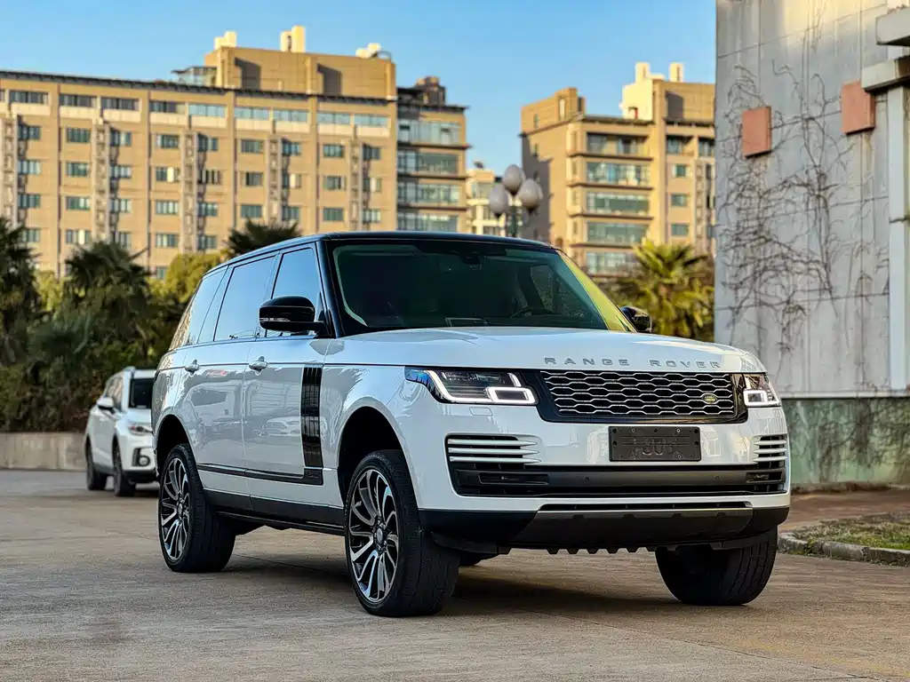 Land Rover Range Rover 2018 — фото 11