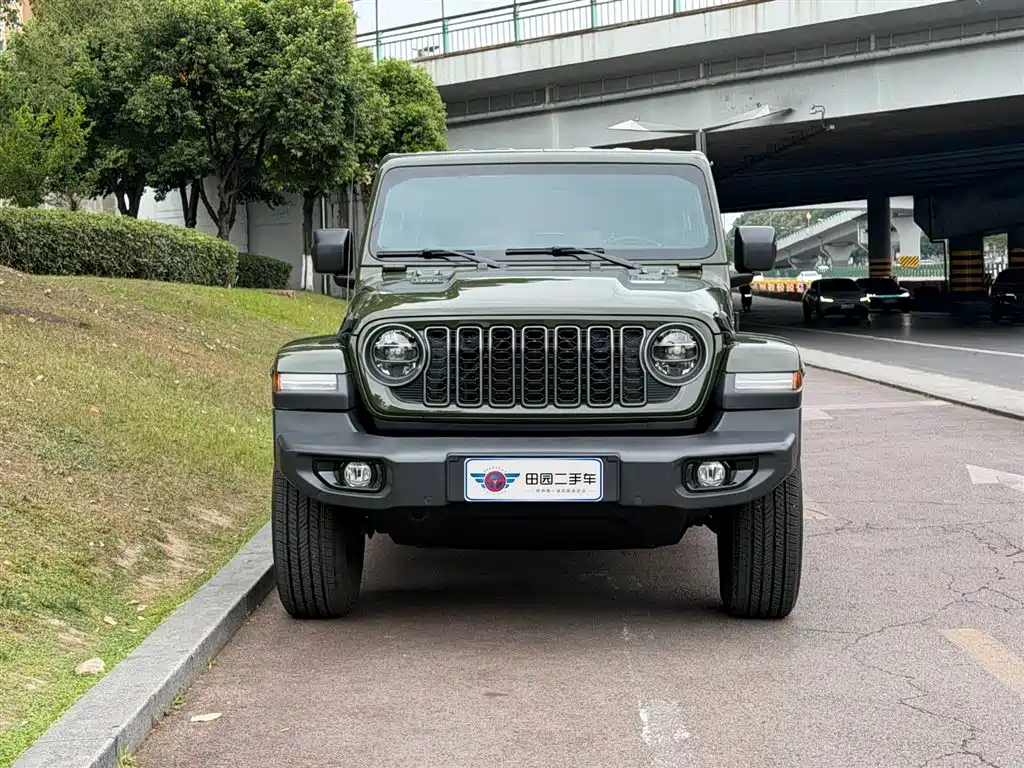 Jeep Wrangler 2024 — фото 2