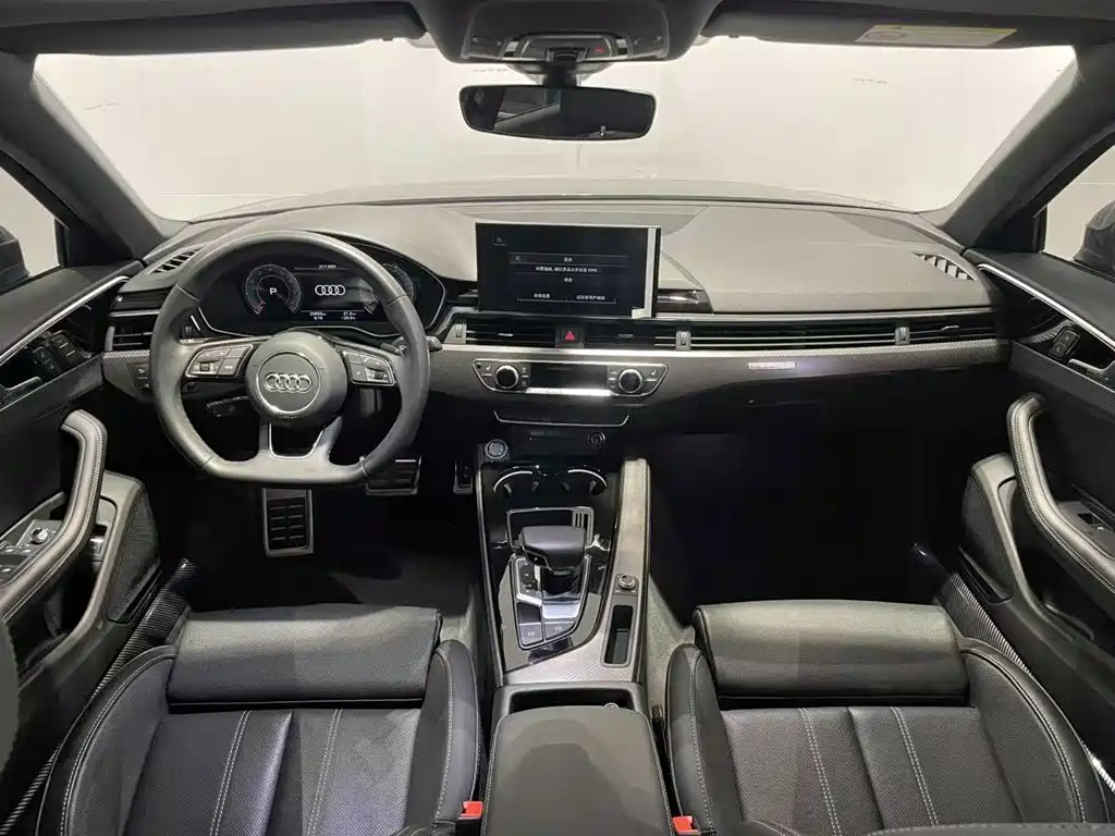 Audi A4L 2023