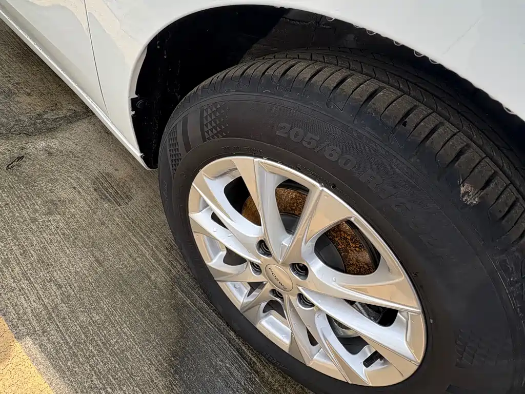Roewe i5 2025