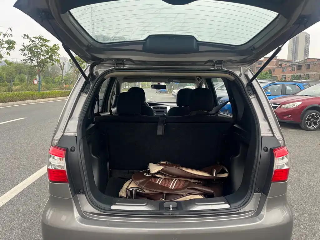 Nissan Livina 2014