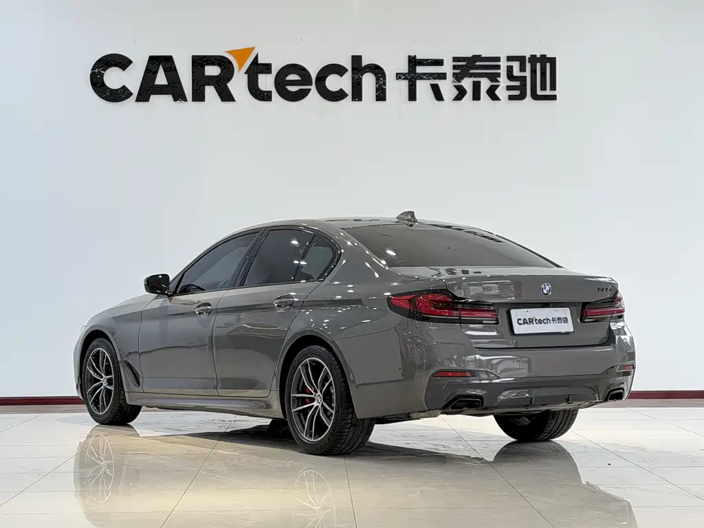 BMW 5 Series 2023 — фото 19