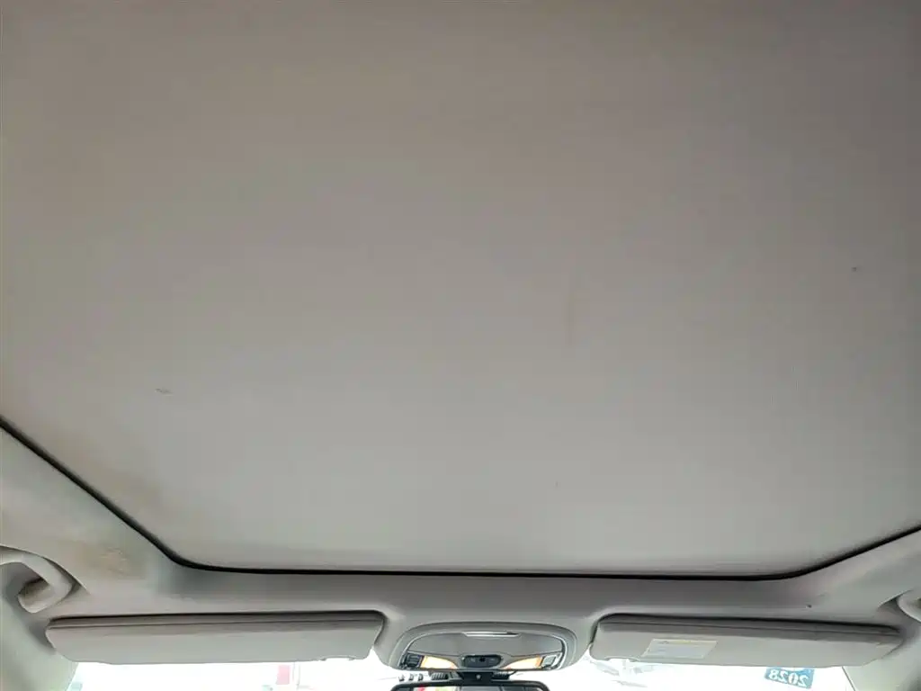 Jeep Cherokee 2018 — фото 18