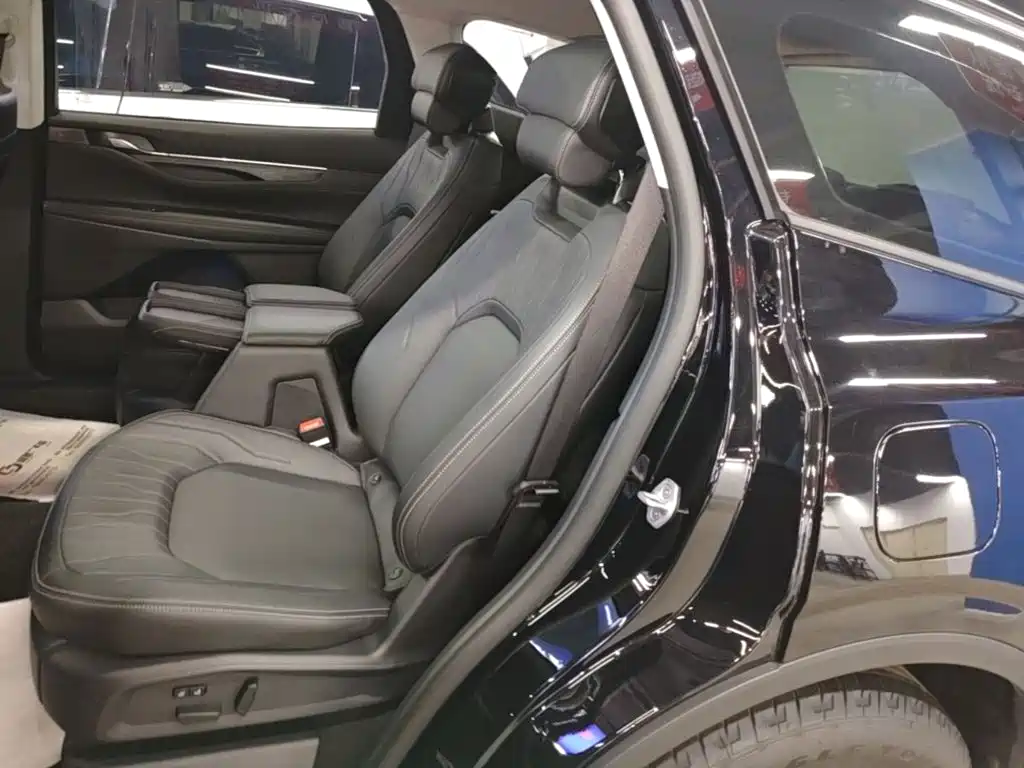 Ford Edge 2025 — фото 17