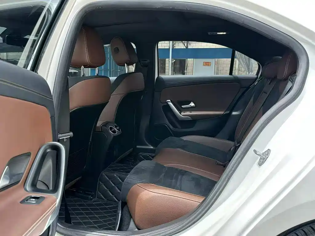 Mercedes-Benz A-Class 2020 — фото 9