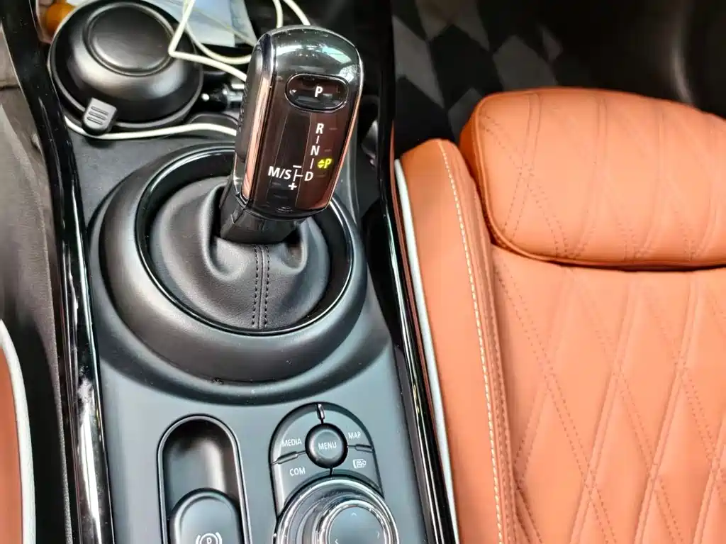 MINI Clubman 2023 — фото 10
