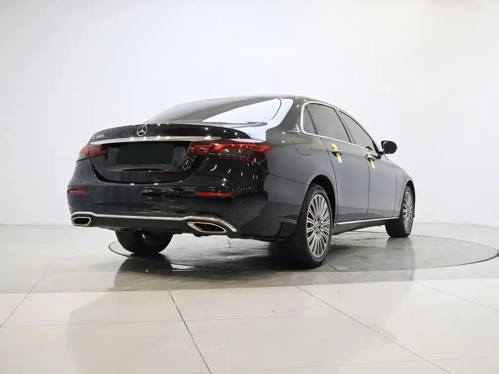 Mercedes-Benz E-Class 2023 — фото 5