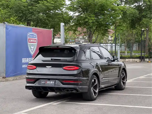Bentley Bentayga 2023