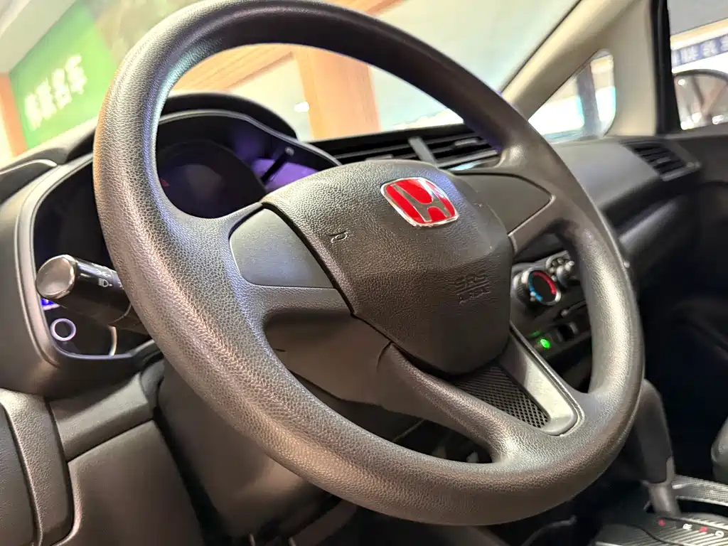Honda Fit 2017 — фото 15