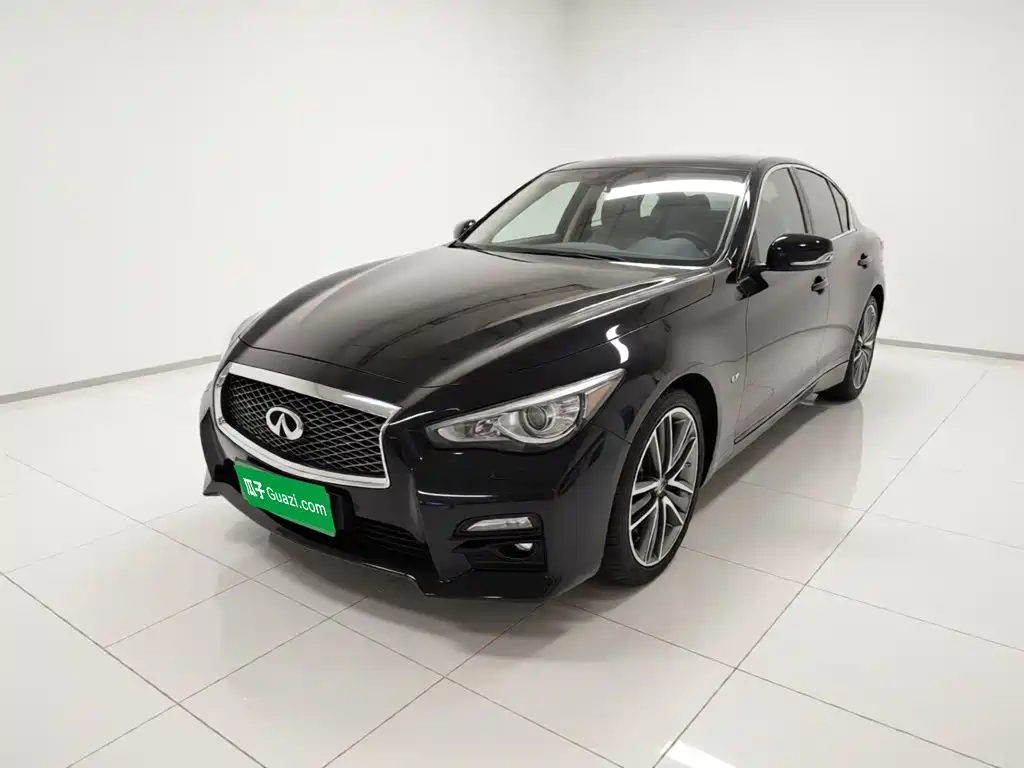 Infiniti Q50 2015