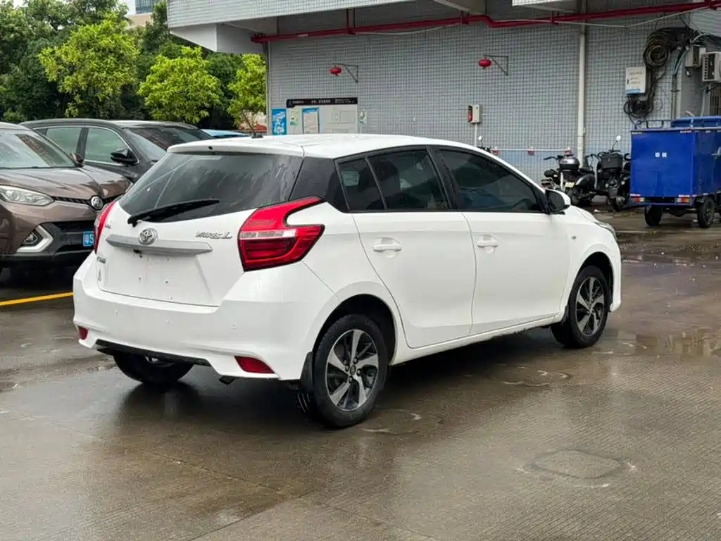 Toyota Yaris L 2017
