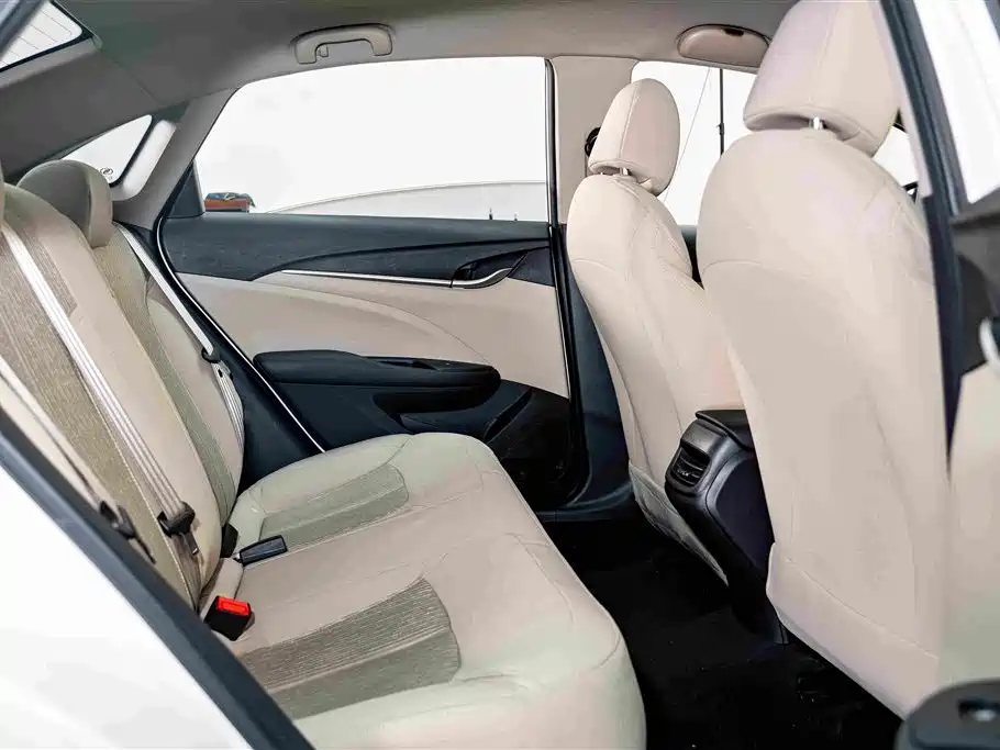 Buick Excelle 2017 — фото 19