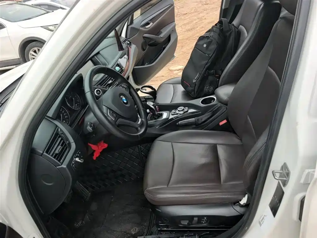 BMW X1 2015 — фото 15