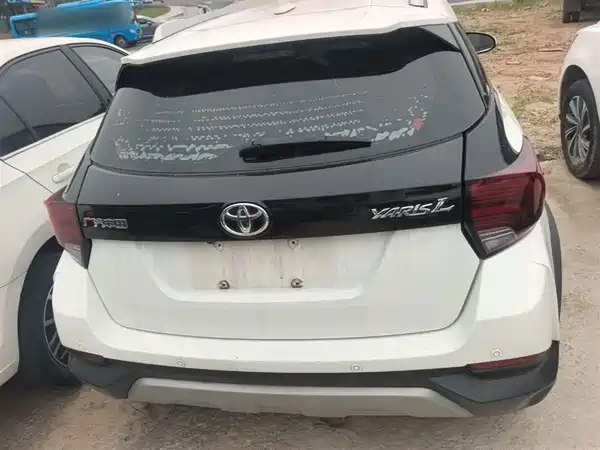 Toyota Yaris L 2021