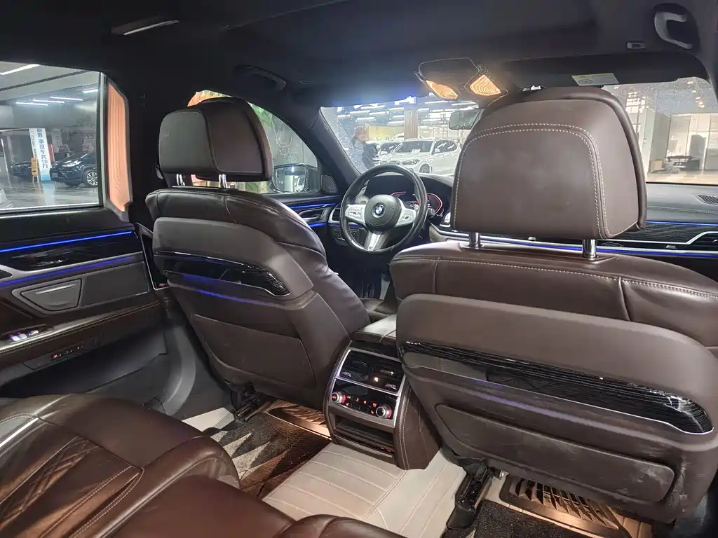 BMW 7 Series 2022 — фото 13