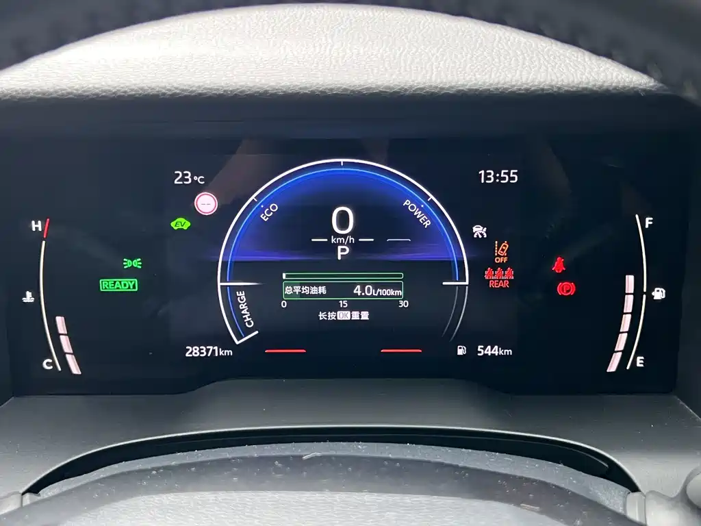 Toyota Camry 2025 — фото 18