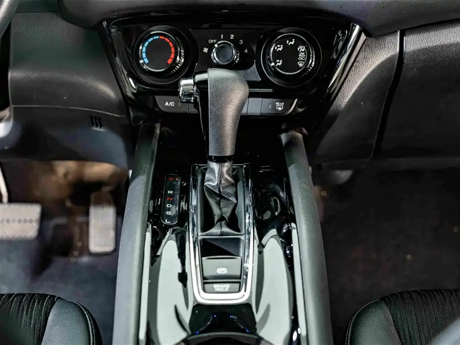 Honda Vezel 2021 — фото 13