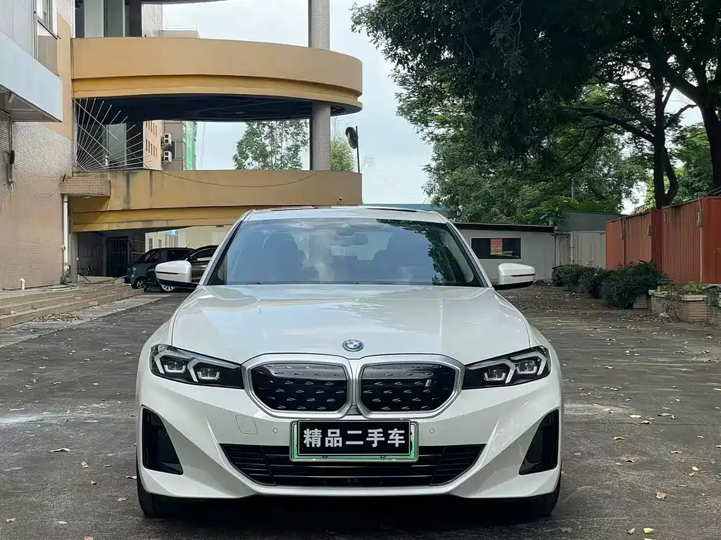 BMW i3 2025