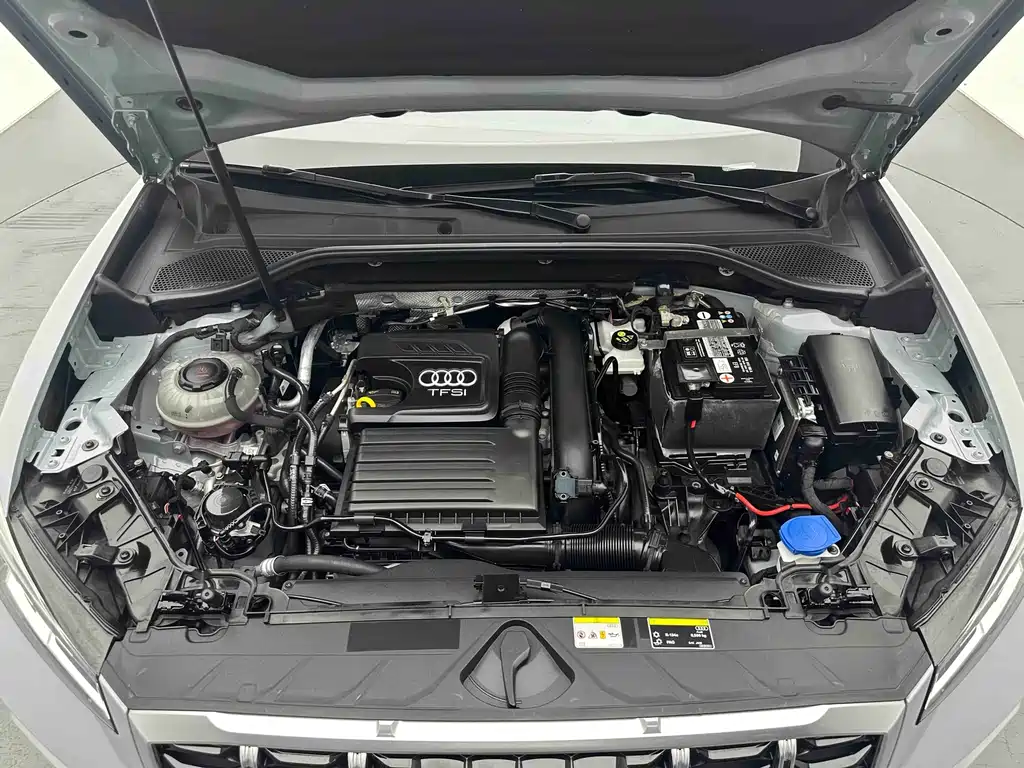 Audi Q2L 2022 — фото 19
