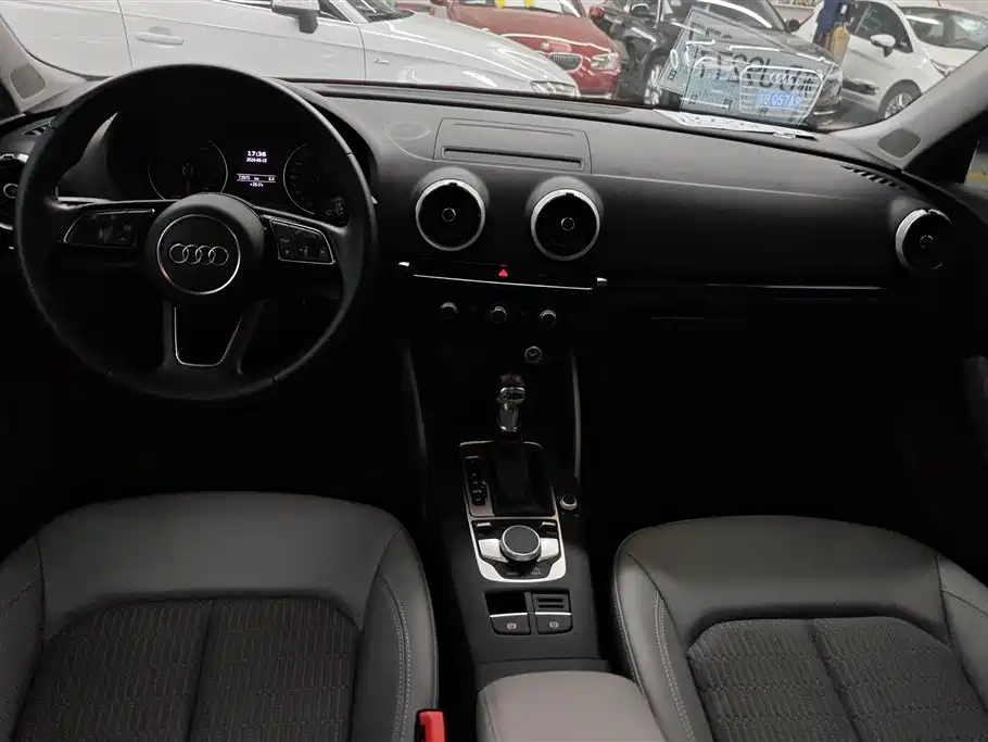 Audi A3 2019 — фото 12