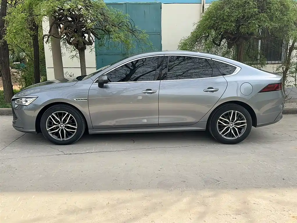 BYD Qin PLUS 2021 — фото 23