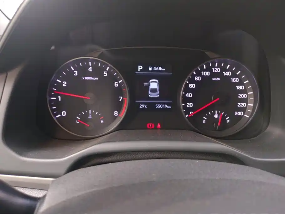 Hyundai Elantra 2020 — фото 14