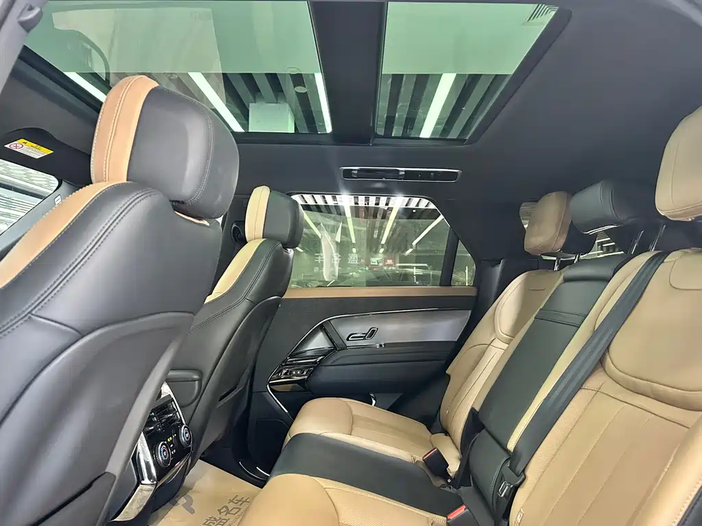 Land Rover Sport 2025 — фото 11