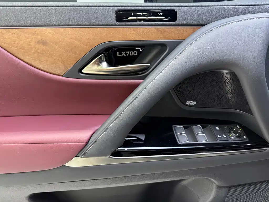 Lexus LX 2026 — фото 16