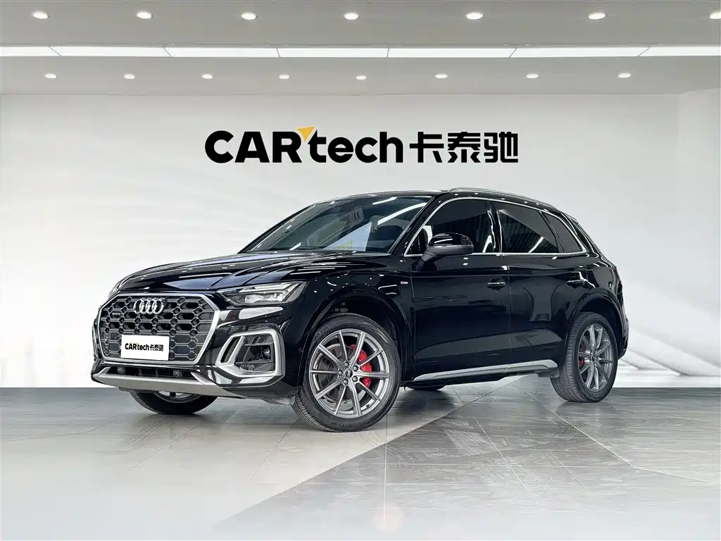 Audi Q5L 2022 — фото 1