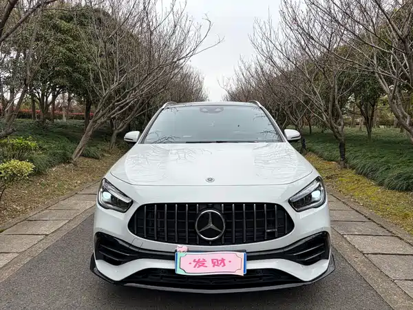 Mercedes-Benz GLA AMG 2023