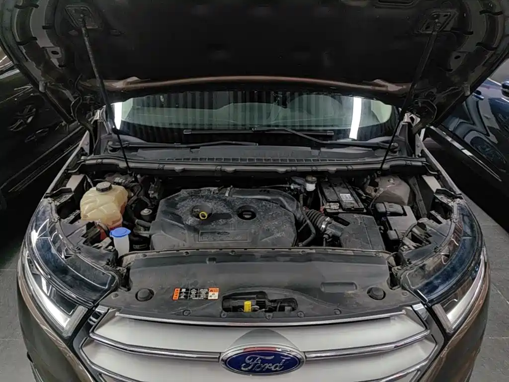Ford Edge 2018 — фото 20
