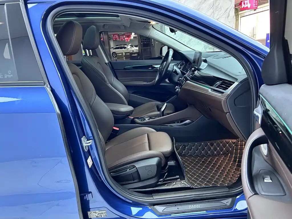 BMW X2 2022 — фото 10