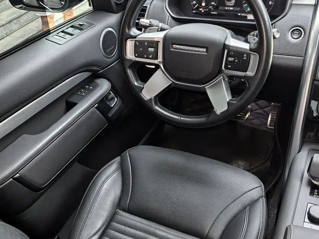 Land Rover Discovery 2021 — фото 18