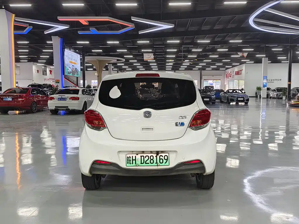 Changan EV 2018 — фото 6