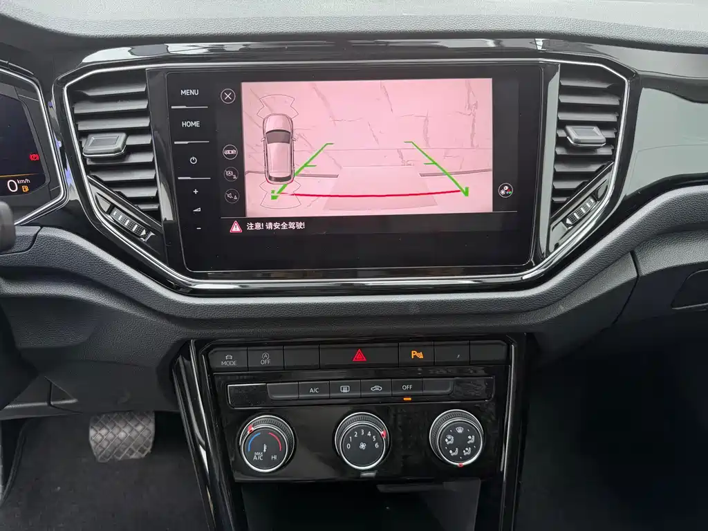 Volkswagen T-Roc 2022 — фото 12