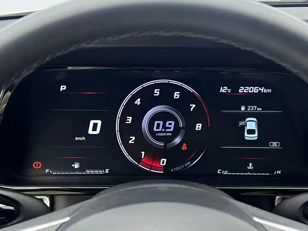 Hyundai Elantra 2023 — фото 19