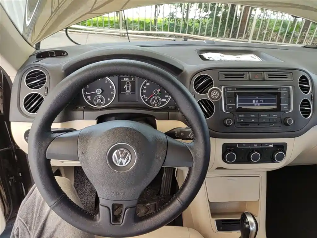 Volkswagen Tiguan 2014 — фото 10