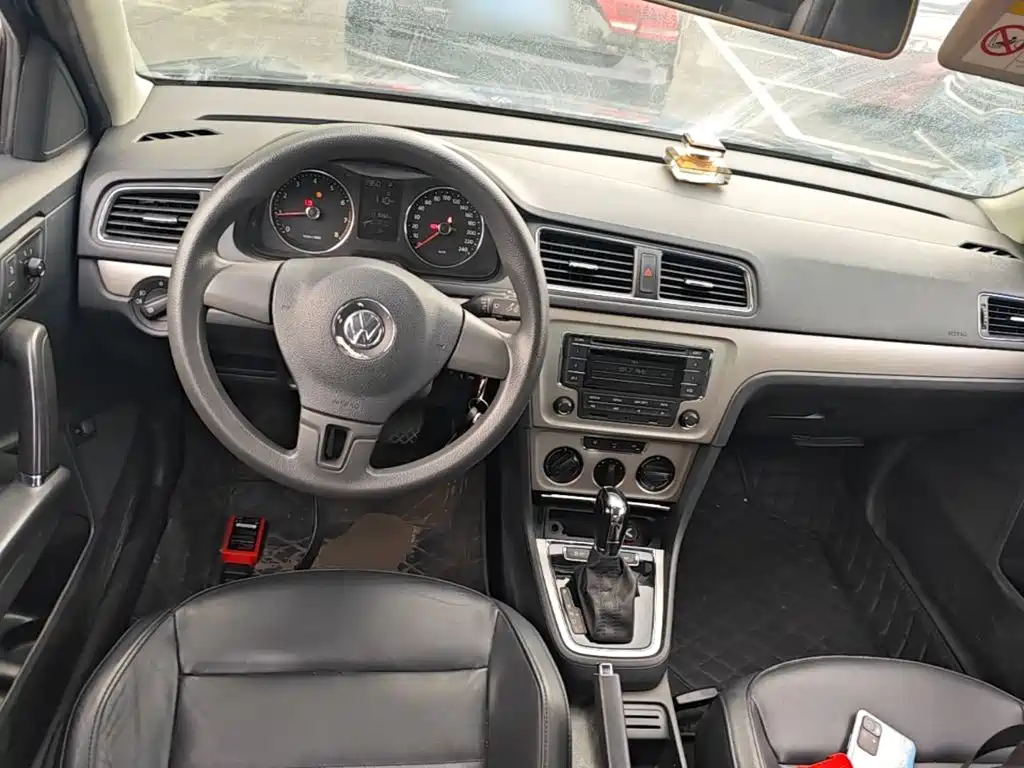 Volkswagen Lavida 2015 — фото 10