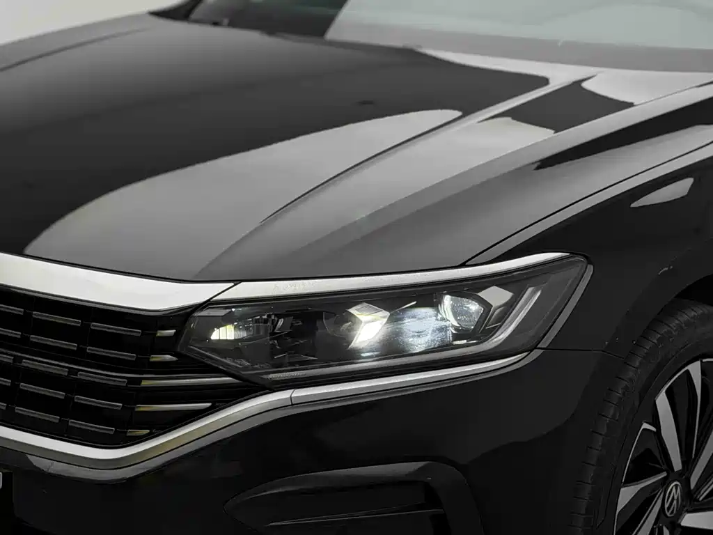Volkswagen Passat 2024 — фото 11