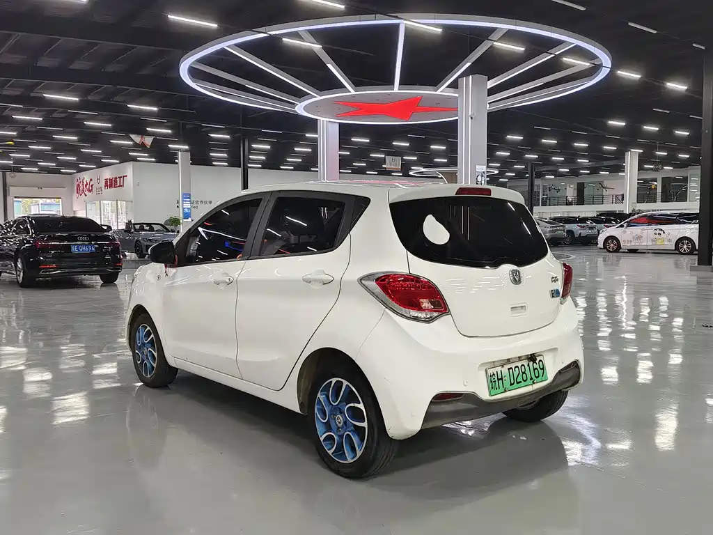 Changan EV 2018 — фото 7