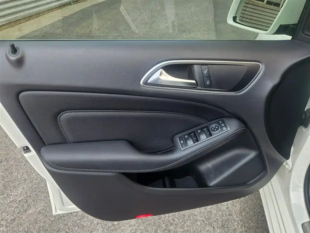 Mercedes-Benz B-Class 2019 — фото 15