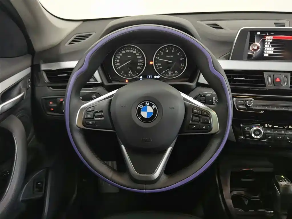 BMW X1 2017 — фото 11