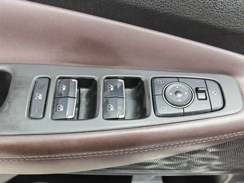 Hyundai Santa Fe 2019 — фото 9