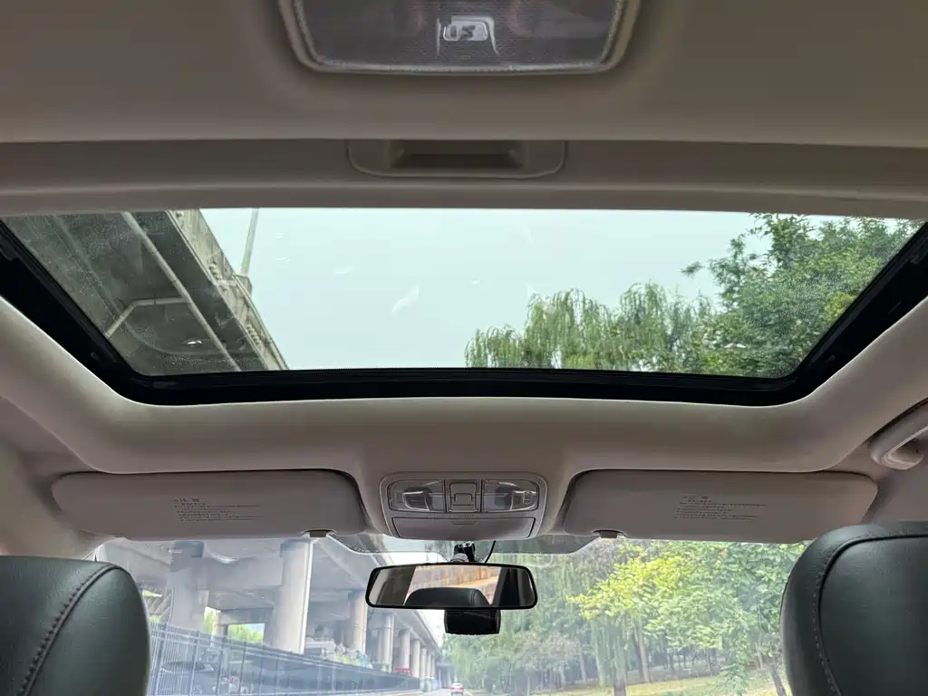 Changan Eado XT 2015 — фото 14