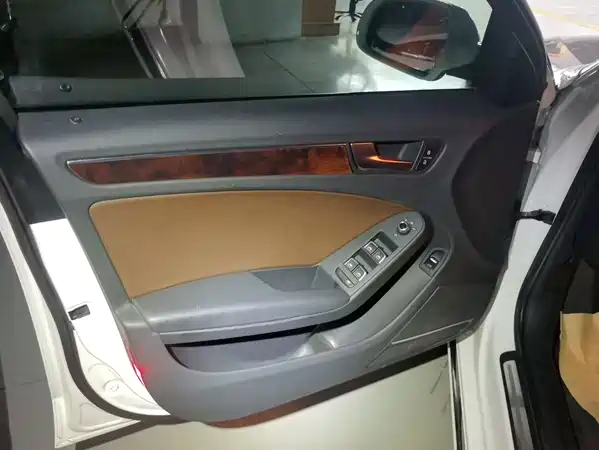 Audi A4L 2016