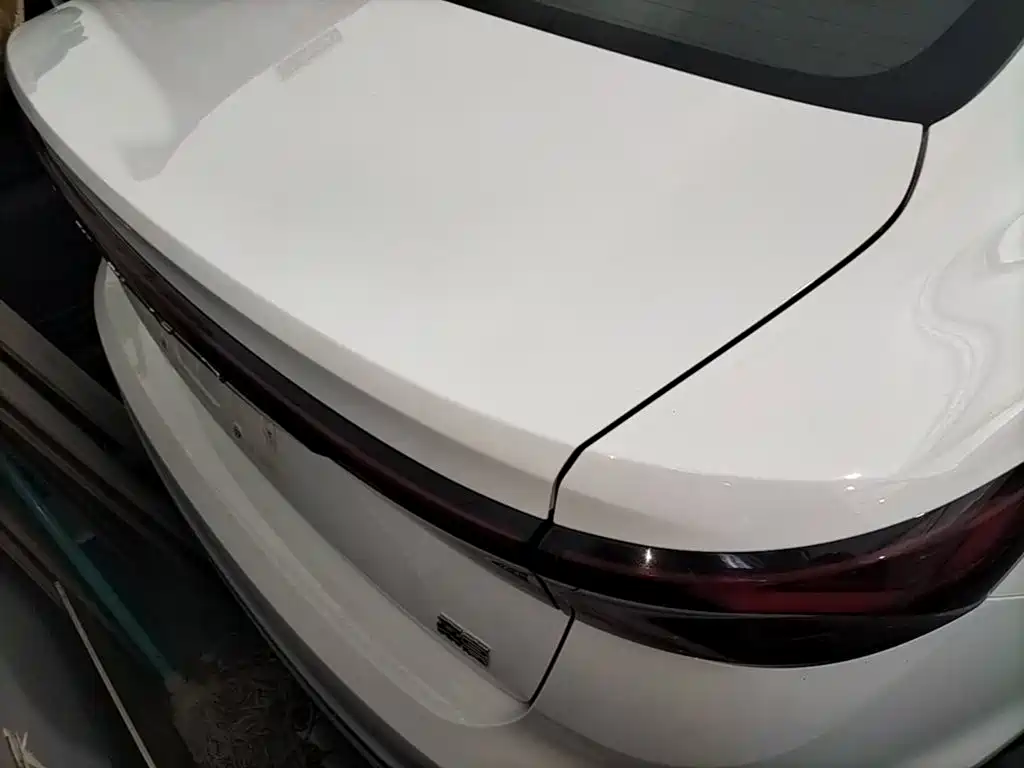 Geely Emgrand 2021