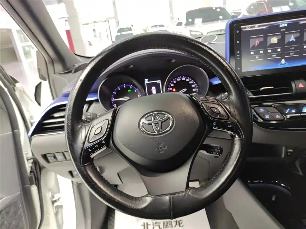 Toyota C-HR 2021 — фото 9