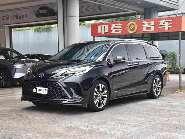 Toyota Granvia 2023